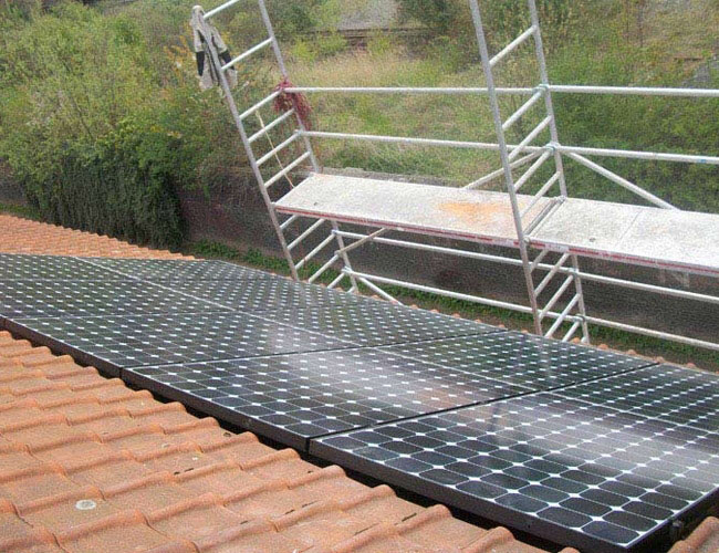 Installation de 10 panneaux solaires photovoltaïques à Hellemmes