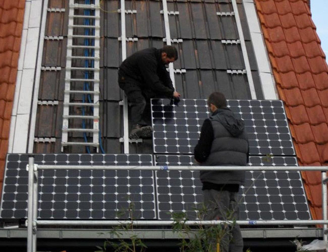 Installation de 10 panneaux solaires photovoltaïques