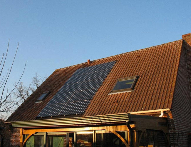 Installation de 10 panneaux solaires photovoltaïques sunpower